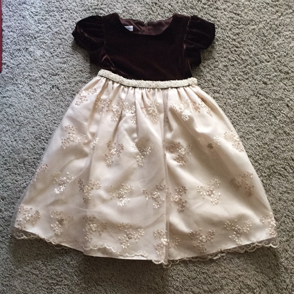 White and brown flower dress